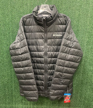 Load image into Gallery viewer, Columbia Men’s Small

