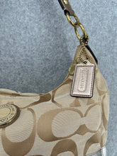 Load image into Gallery viewer, Vintage Coach Hobo Bag
