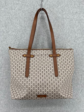 Load image into Gallery viewer, Fossil Felicity Signature Tote Handbag
