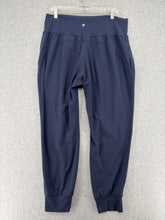 Load image into Gallery viewer, Athleta Women’s Salutation Jogger
