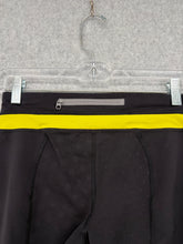 Load image into Gallery viewer, Lululemon Capri Leggings
