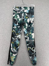 Load image into Gallery viewer, Athleta Leggings
