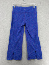 Load image into Gallery viewer, Athleta Capri Leggings
