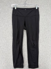 Load image into Gallery viewer, Athleta Capri Leggings

